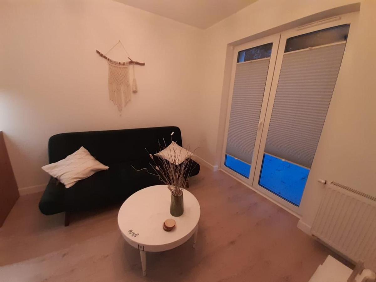 Komfortowy Przy Lesie Apartment *